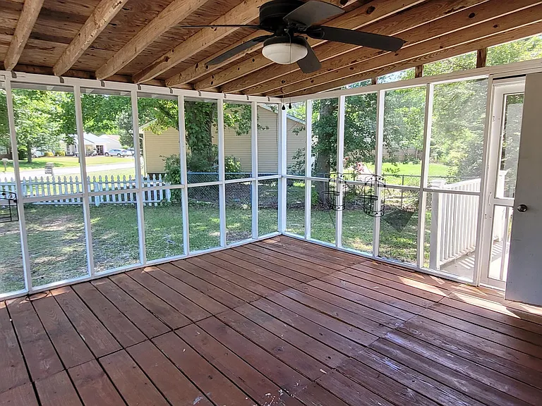 212 Branchwood Dr — Photo 15