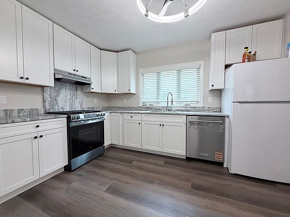 4th image of 35 Eliot St #35