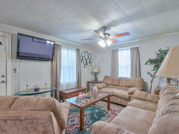 2nd image of 755 Oakdell Ave