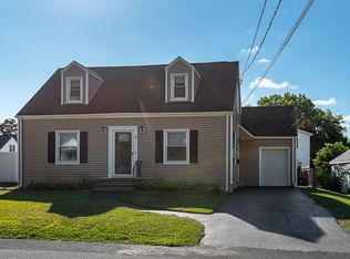9 Rooney Ave, Colonie, NY 12205