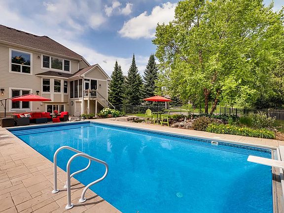 4th image of 14 Creekside Ln