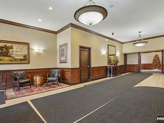 2nd image of 5 Horizon Rd APT 2304