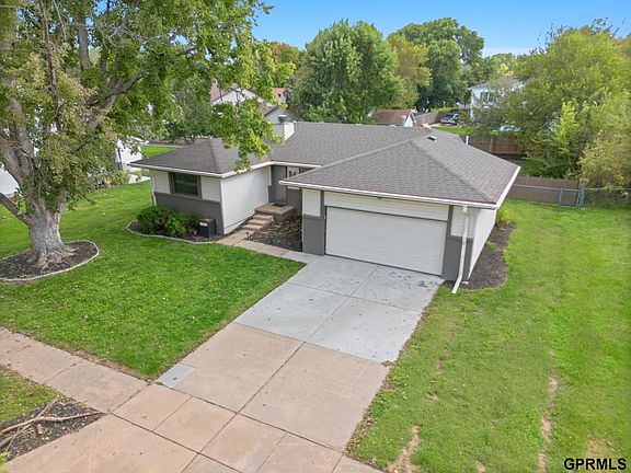 3rd image of 2827 Jane Ln