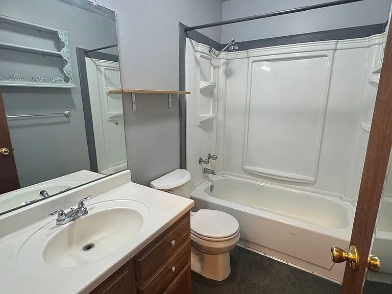 712 47th Avenue Ct — Photo 11