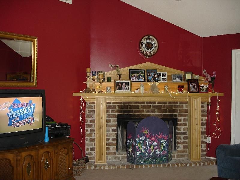 2nd image of 1091 S Rogers St