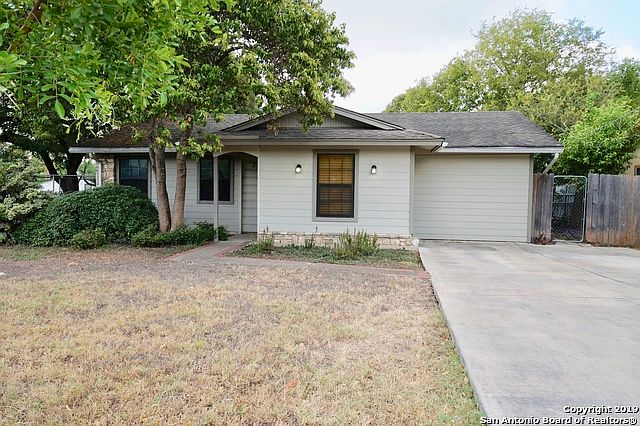 1st image of 302 Plainview Dr