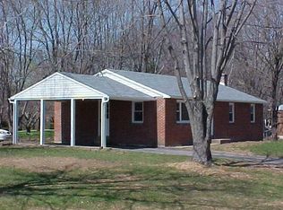 37 Bause Rd, Bechtelsville, PA 19505