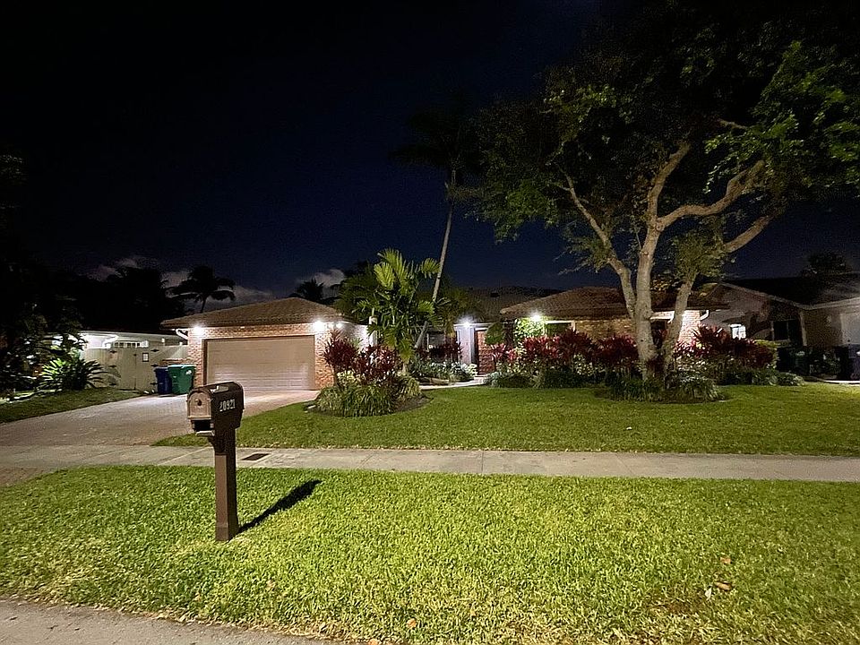 2nd image of 20921 NE 21st Ct