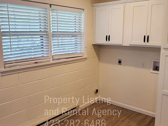 2nd image of 310 W Chestnut St #7