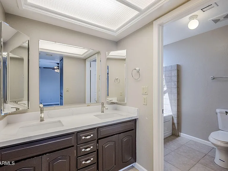 7707 S Kenwood Ln — Photo 34