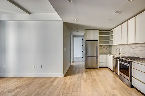 635 4th Ave #1304 Photo 1