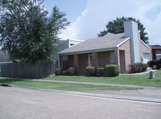 101 Mindes Dr, Lafayette, LA 70508