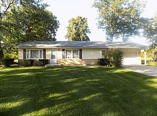 11723 Melridge Dr, Middlebury, IN 46540