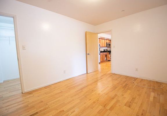 3rd image of 150 E 151st St #2L