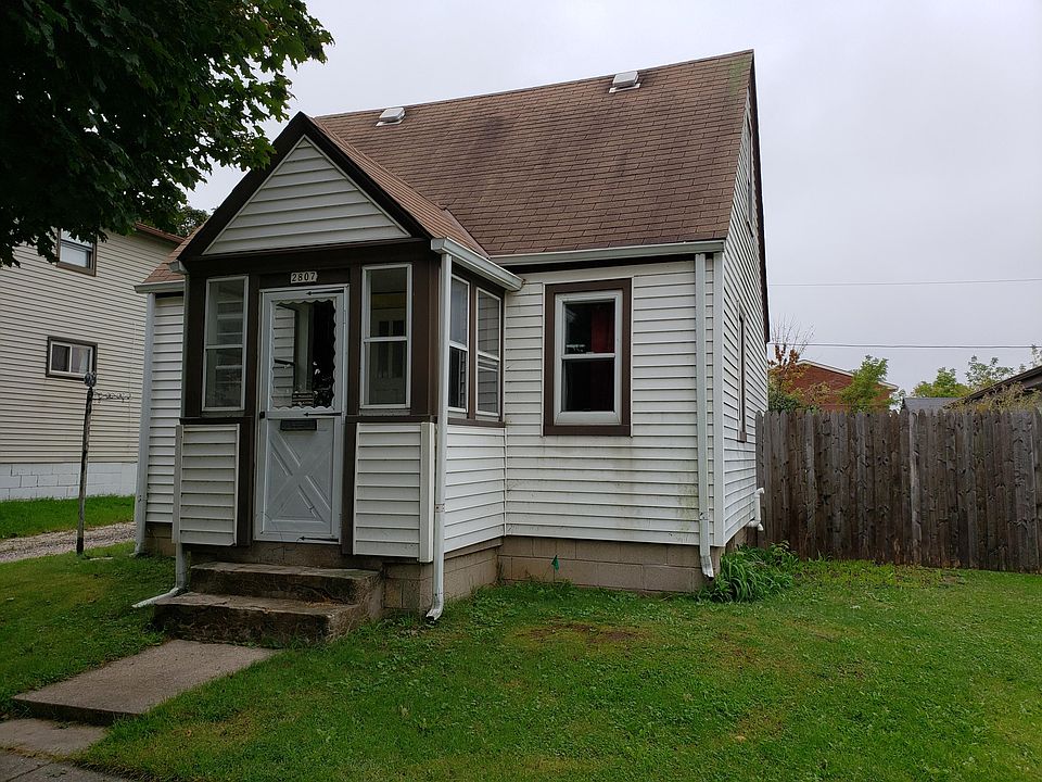 1st image of 2807 E Vogel Ave