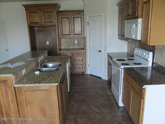 5th image of 7904 Knoxville Dr