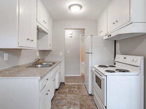 655 Larpenteur Ave W APT 17