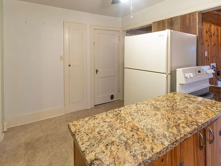 203 Edgewood Ave — Photo 18