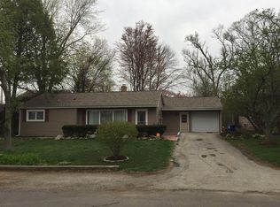 812 Ventura Rd, Champaign, IL 61820