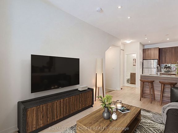 3rd image of 140 Broadview Ave #32