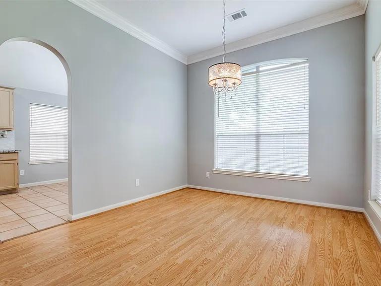 9331 Rodgers Rd — Photo 10