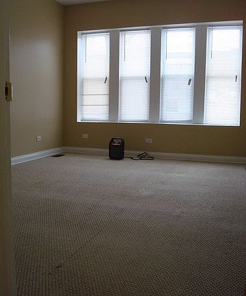 3rd image of 7209 N Damen Ave APT 1