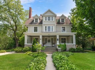 921 S Monroe Ave, Green Bay, WI 54301