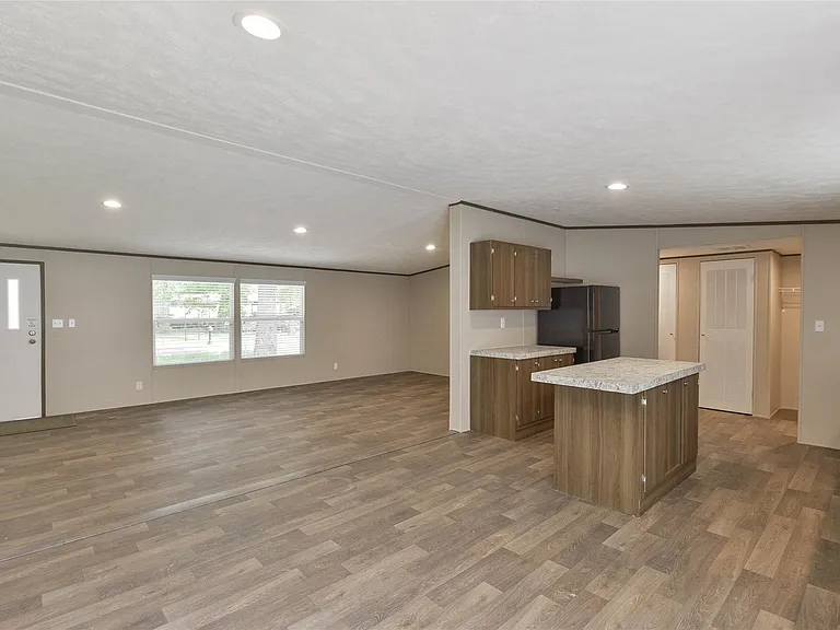 25150 Faraway Ln — Photo 7
