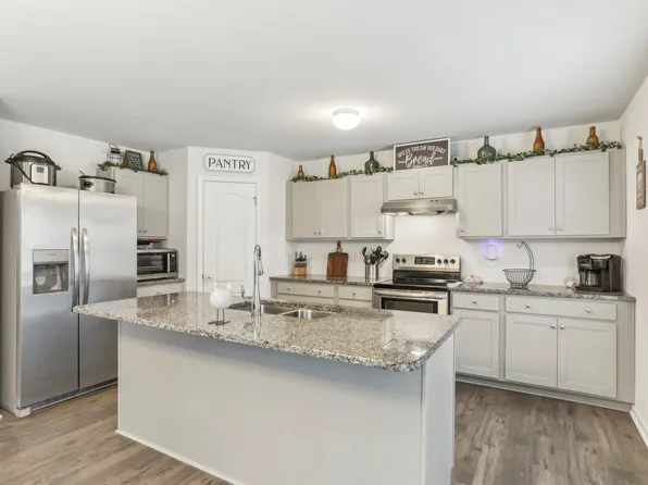 142 Teagarden Ct, Sanford, NC 27332