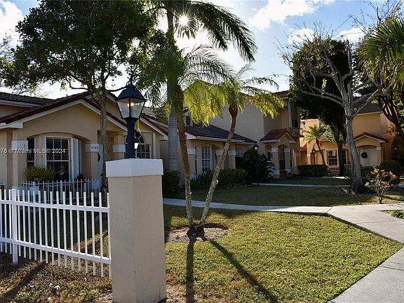 3rd image of 11172 SW 153rd Ct