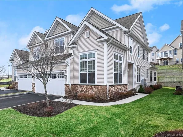 83 Great Hill Drive #83, Bethel, CT 06801