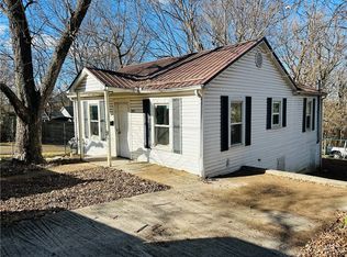 217 E Rogers Ave, Harrison, AR 72601