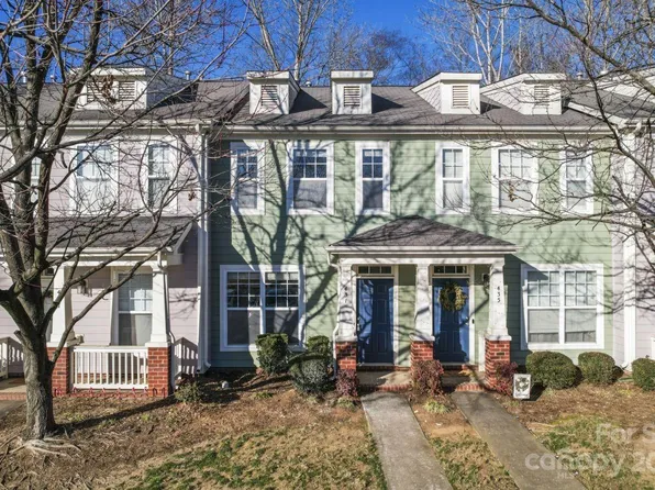 431 Hurston Cir, Charlotte, NC 28208