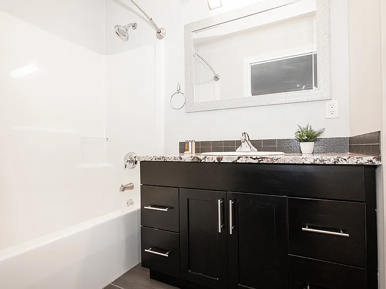 515 McMillan Ave #2 — Photo 34