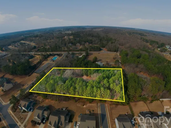 16716 Watermelon Ln, Charlotte, NC 28278