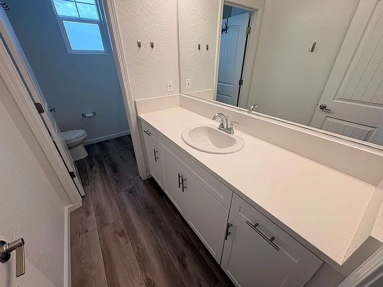 947 W Payson Ave — Photo 13