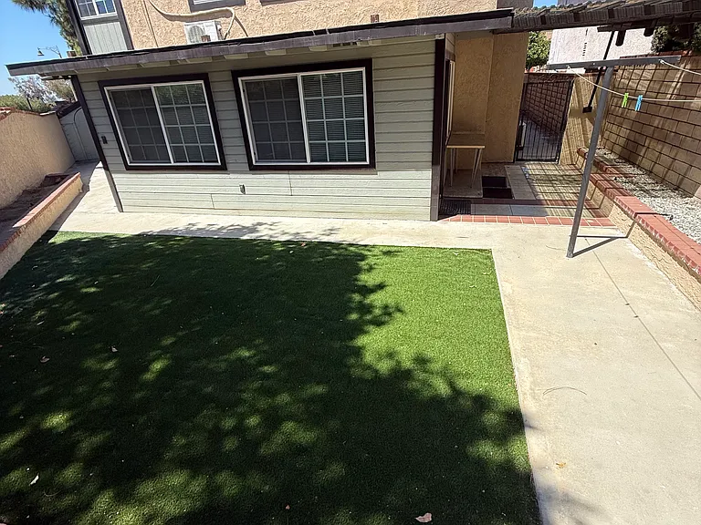 Hacienda Dr — Photo 1