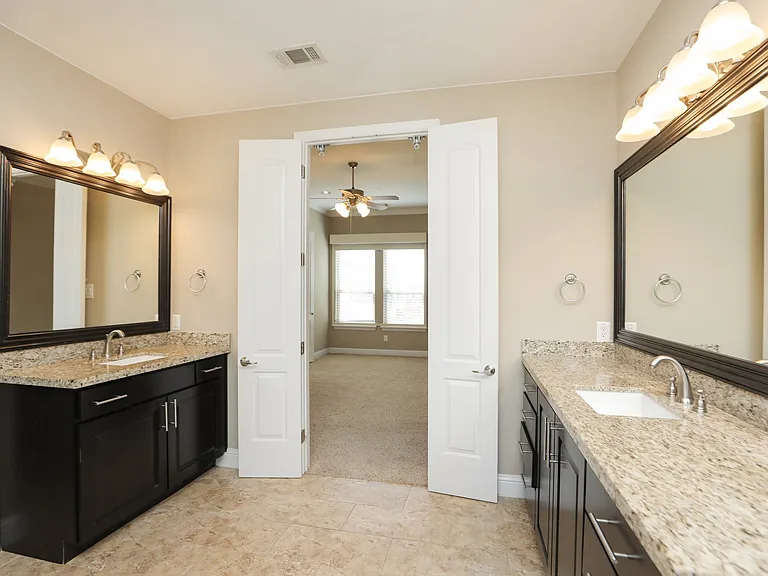1610 Knox St #B — Photo 31