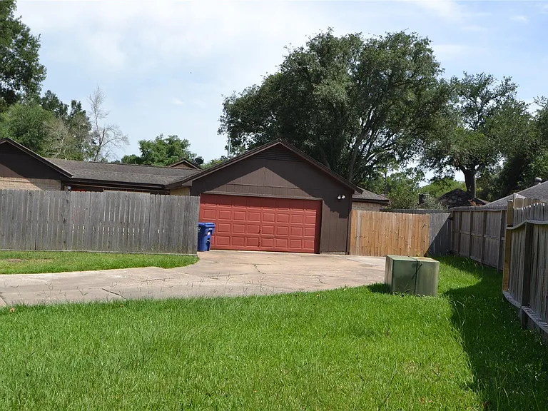 15927 Tumbling Rapids Dr — Photo 42