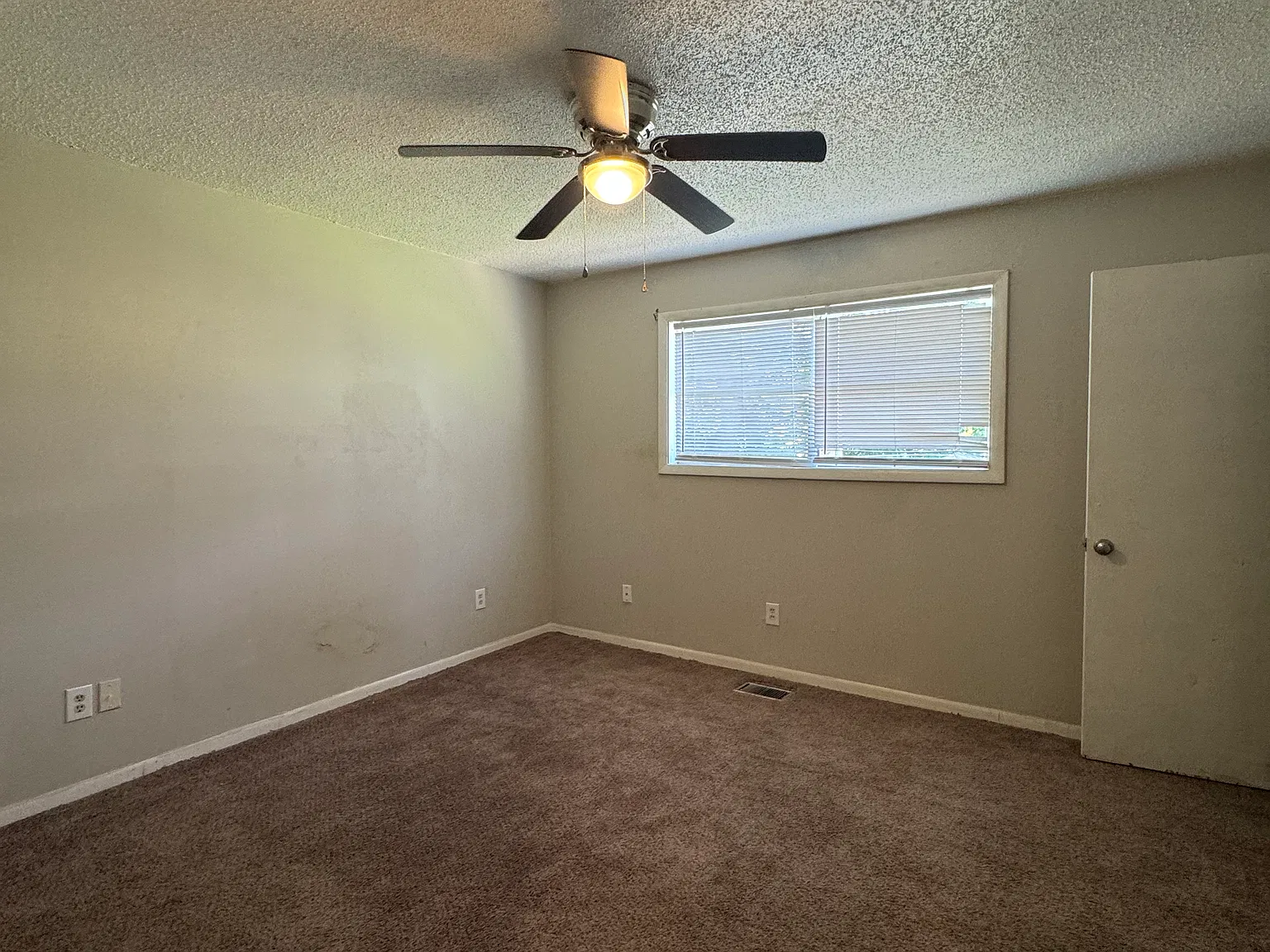 3612 Foster St — Photo 3