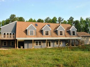 518 Rains Ln, Bohannon, VA 23021