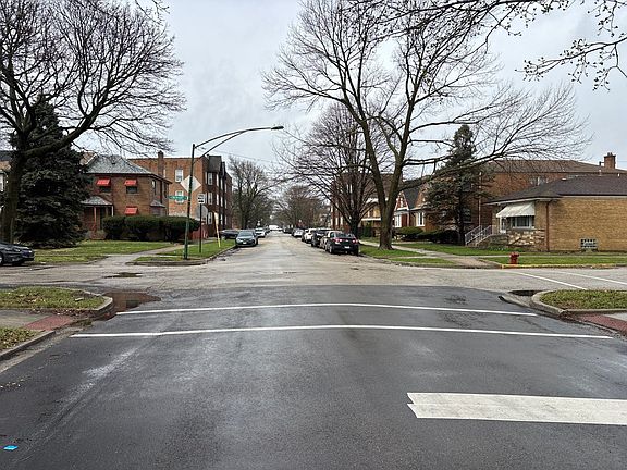 4th image of 505 E 109th St
