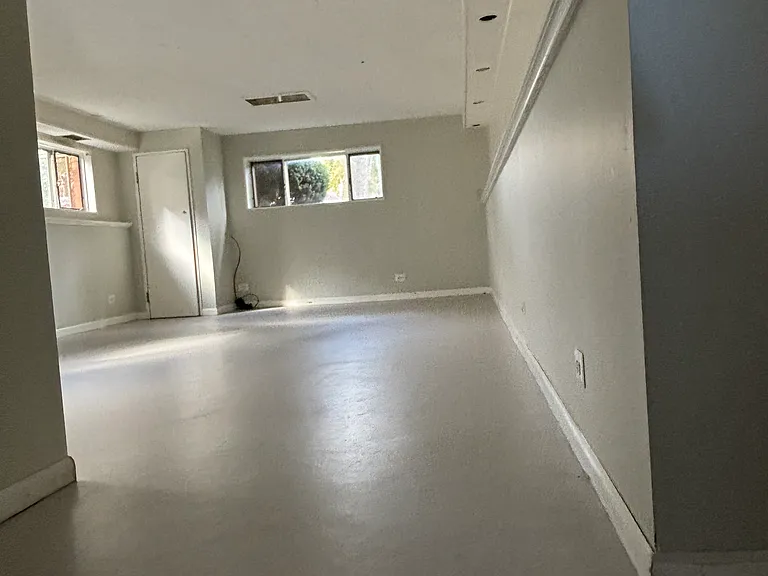 10923 Windsor Dr — Photo 15