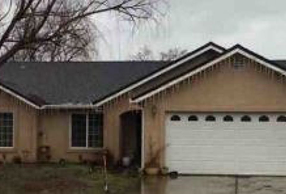 1st image of 21240 Twin Oaks Ln