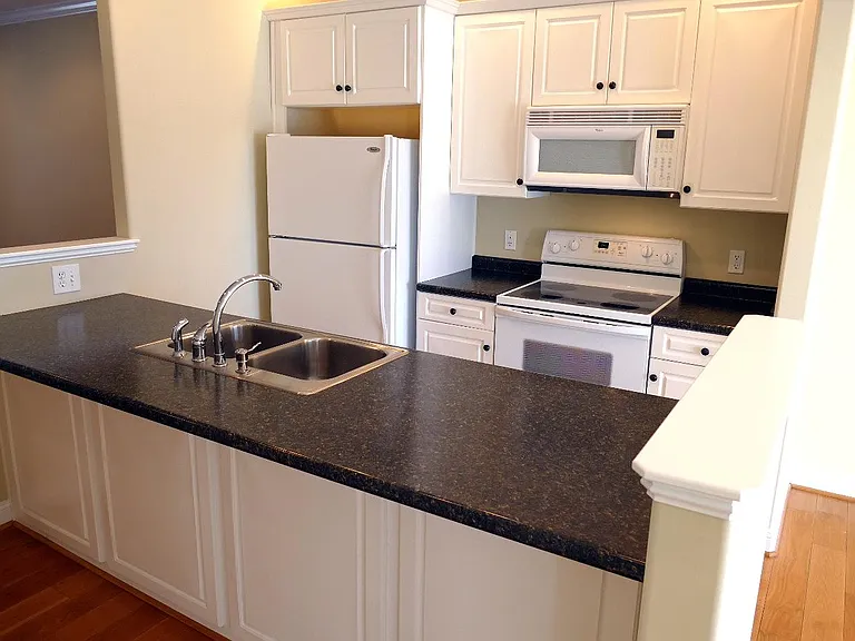 104 Mahler Ave — Photo 2