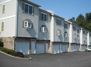 207 Suncrest Ter, Morgantown, WV 26505