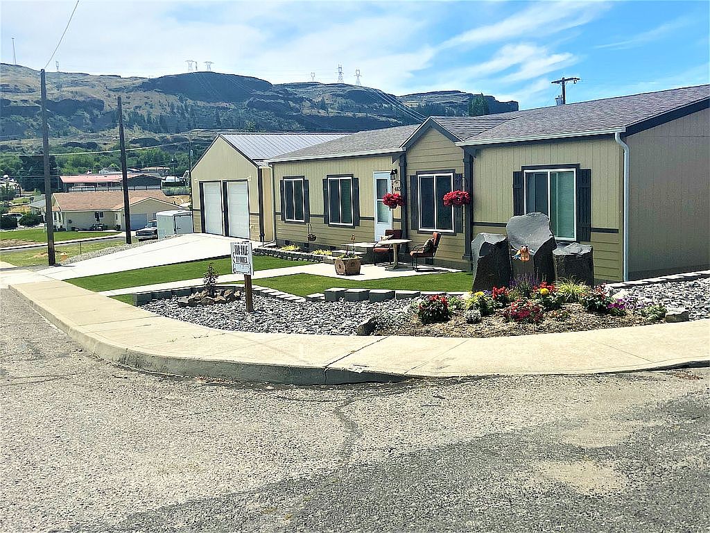 465 Division St, Grand Coulee, WA 99133 Zillow