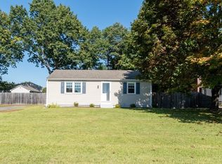 41 White Birch Dr, Springfield, MA 01119