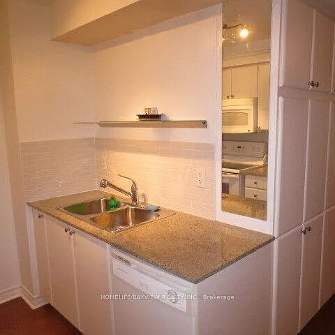 763 Bay St #1207 — Photo 8