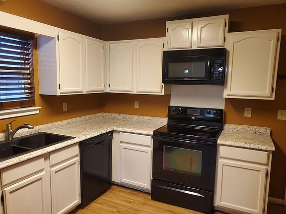 2nd image of 508 Twin Falls Dr